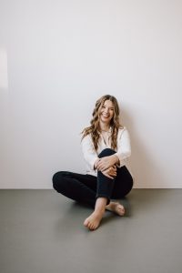 Branding-Shooting für ein neues berufliches Kapitel mit klaren, professionellen Portraits in Erlangen.