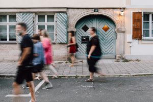 Fotowalk mit Kamera und Smartphone in der Erlanger Altstadt
